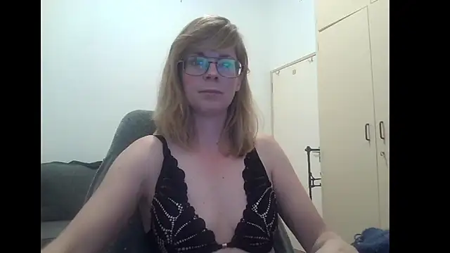 SavannaGirly online show from December 2025 10:08:02 AM