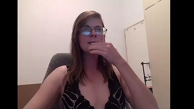 SavannaGirly online show from May 2026 04:43:02 PM
