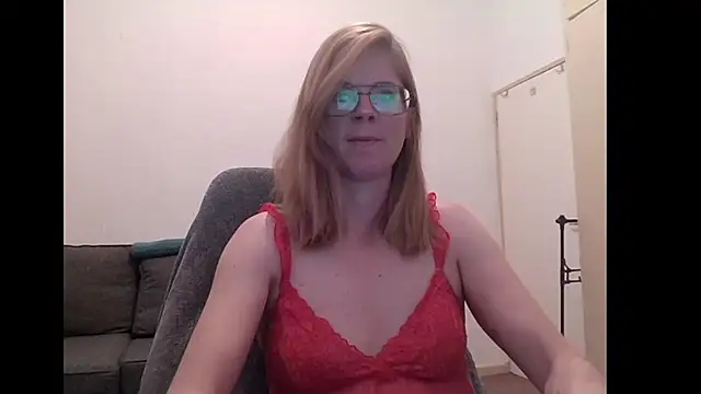 Snapshot of SavannaGirly chatting on September 2025 06:47:02 AM SavannaGirly online show from September 2025 06:47:02 AM