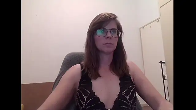 SavannaGirly online show from April 2026 06:48:01 AM