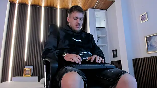 keane lee online show from December 2025 11:53:01 AM