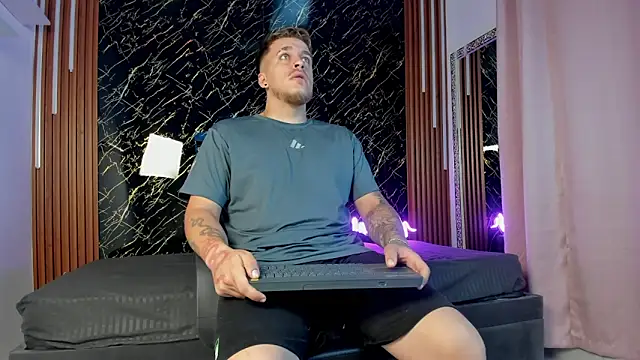 keane lee online show from December 2025 12:55:01 PM