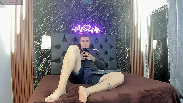 keane lee online show from November 2025 01:04:02 PM