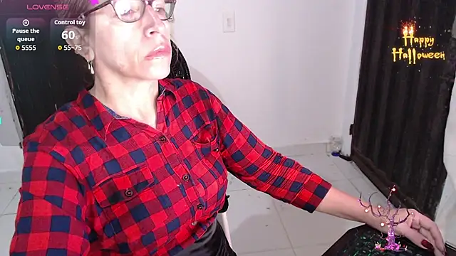 Chayla Ruiz online show from November 2025 10:29:02 AM