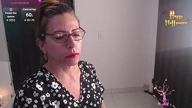 Chayla Ruiz online show from November 2025 11:36:02 AM