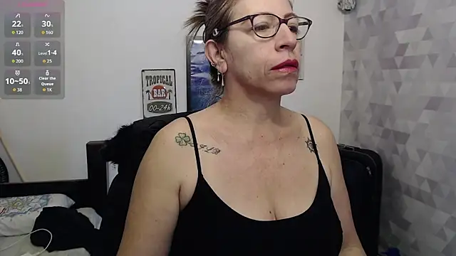 Snapshot of Chayla_Ruiz chatting on September 2025 12:00:01 PM Chayla Ruiz online show from September 2025 12:00:01 PM