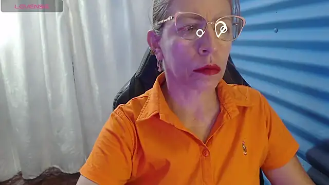 Chayla Ruiz online show from April 2026 02:12:02 PM