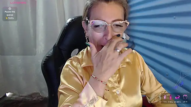 Chayla Ruiz online show from June 2026 02:33:01 PM