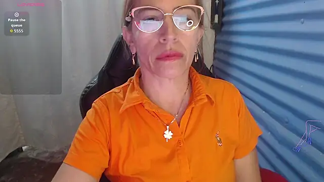 Chayla Ruiz online show from June 2026 02:50:01 PM