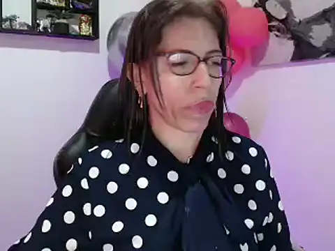 Snapshot of Chayla_Ruiz chatting on February 2025 10:31:01 PM Chayla Ruiz online show from February 2025 10:31:01 PM