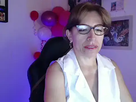 Snapshot of Chayla_Ruiz chatting on February 2025 01:39:02 PM Chayla Ruiz online show from February 2025 01:39:02 PM