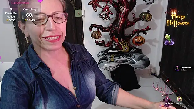 Chayla Ruiz online show from October 2025 09:44:01 PM