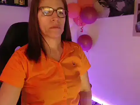Snapshot of Chayla_Ruiz chatting on March 2025 04:50:02 PM Chayla Ruiz online show from March 2025 04:50:02 PM