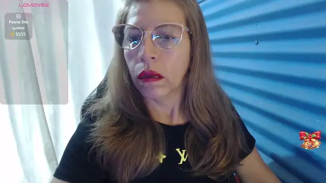 Chayla Ruiz online show from April 2026 06:56:02 PM