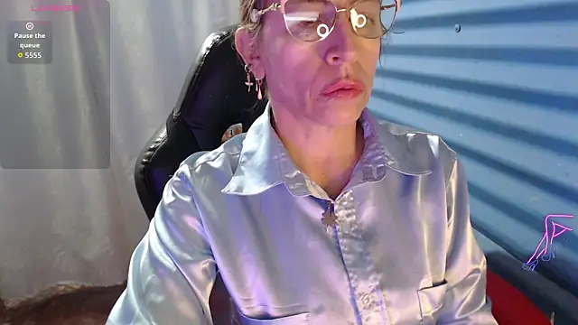 Chayla Ruiz online show from May 2026 01:43:02 PM