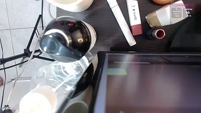 Wanda Milf online show from November 2025 09:18:02 PM