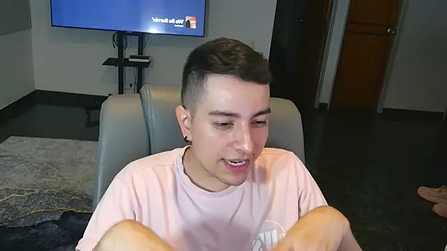 Jhoan saenz online show from November 2025 02:48:01 AM