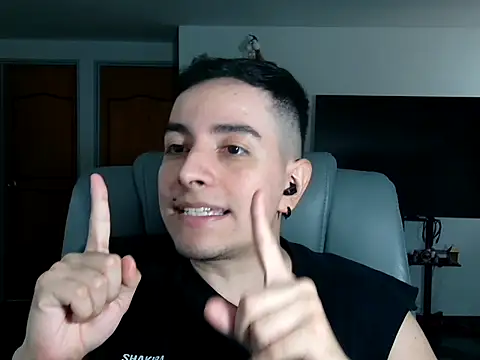 Jhoan saenz online show from November 2025 09:58:02 PM