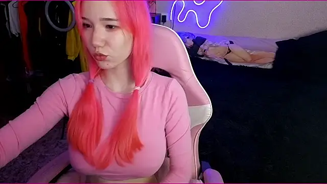 Maya Viola online show from October 2025 06:01:01 AM