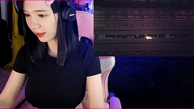 Maya Viola online show from October 2025 06:04:01 AM