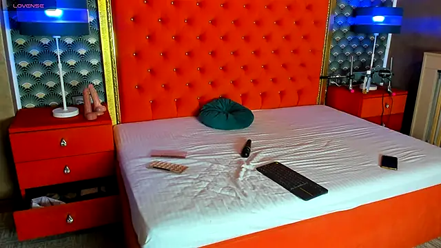 VallerieJones online show from November 2025 05:22:02 AM