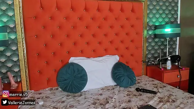 VallerieJones online show from February 2026 08:37:02 AM