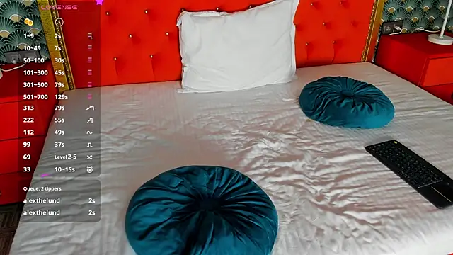 VallerieJones online show from October 2025 10:32:01 PM