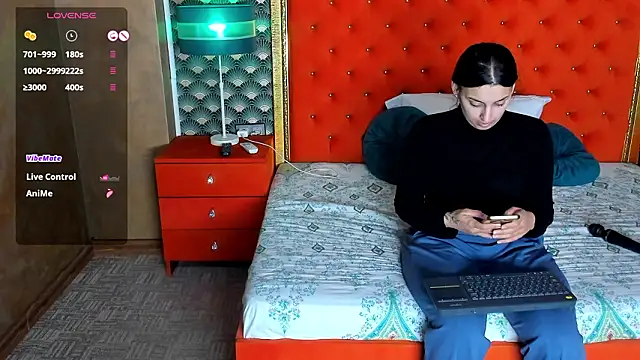 VallerieJones online show from March 2026 12:18:02 PM