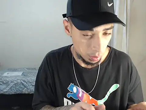 emiliano hottt online show from January 2025 11:39:01 PM