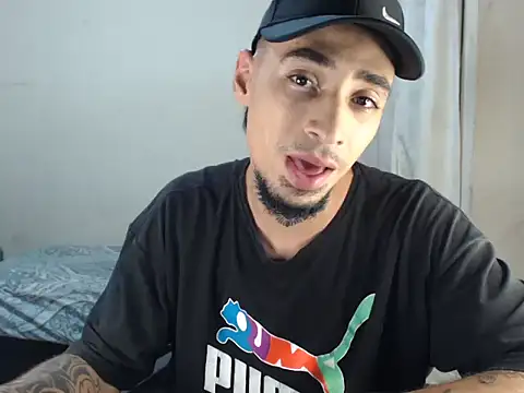 emiliano hottt online show from January 2025 04:25:01 AM