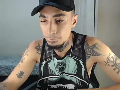 emiliano hottt online show from December 2024 04:37:01 PM