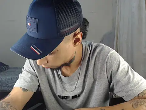 emiliano hottt online show from March 2025 03:43:01 AM