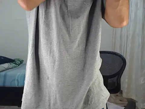 emiliano hottt online show from October 2025 10:11:01 PM