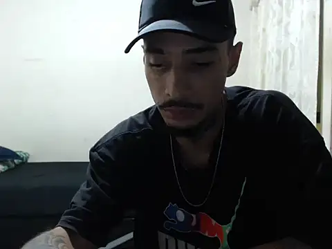 emiliano hottt online show from October 2025 10:10:01 PM