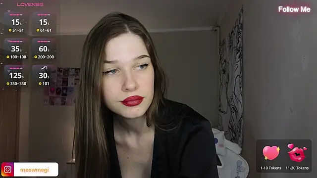 Snapshot of LisaSweetie chatting on December 2024 10:20:01 PM LisaSweetie online show from December 2024 10:20:01 PM