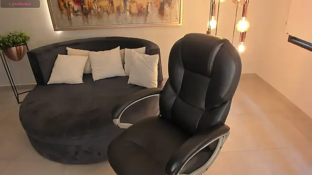 MaryLewis  online show from September 2025 05:42:02 PM