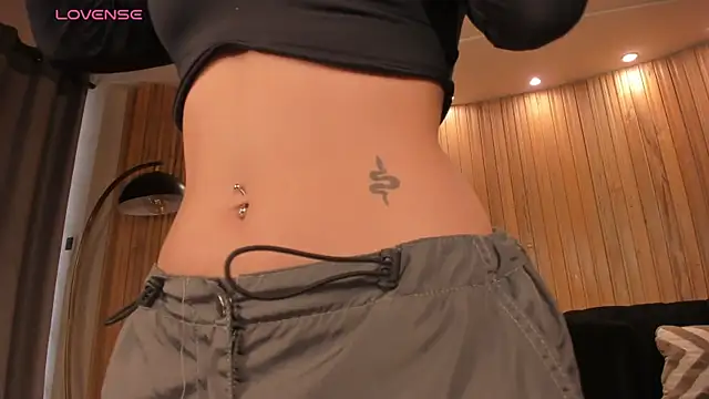 MaryLewis  online show from April 2026 12:45:02 PM