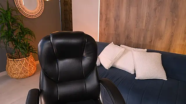 KateSunder online show from February 2026 01:53:01 PM