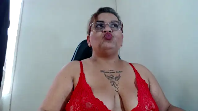 Snapshot of NAILAH_SANZ chatting on December 2025 09:52:02 PM NAILAH SANZ online show from December 2025 09:52:02 PM