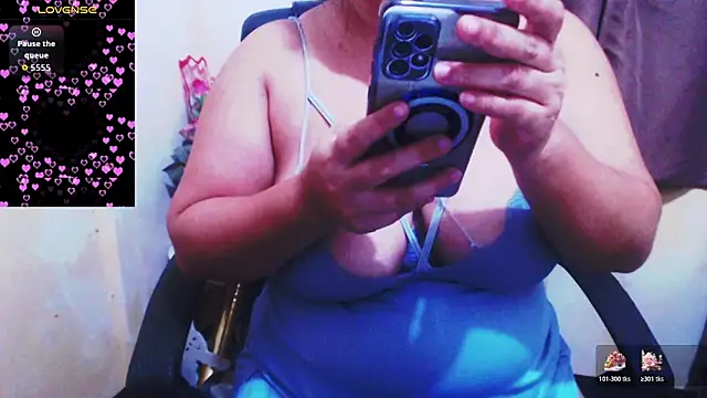 Alliayah Hollyx online show from November 2025 08:14:01 PM