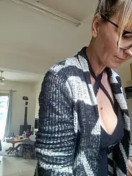 MissMialicious online show from February 2025 11:03:01 AM