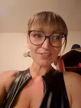 MissMialicious online show from March 2025 04:20:02 PM