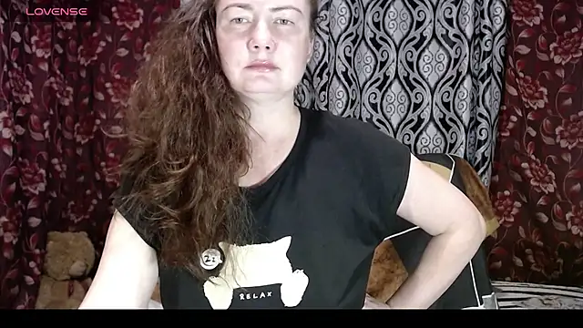 Snapshot of EmilyDoth chatting on October 2025 01:34:02 PM EmilyDoth online show from October 2025 01:34:02 PM