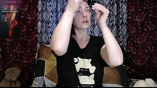 Snapshot of EmilyDoth chatting on September 2025 06:58:02 AM EmilyDoth online show from September 2025 06:58:02 AM