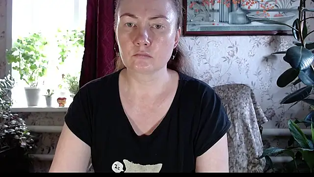 Snapshot of EmilyDoth chatting on May 2026 06:54:02 AM EmilyDoth online show from May 2026 06:54:02 AM