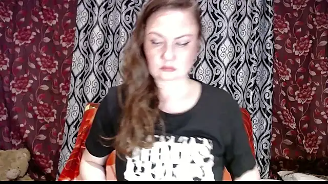 Snapshot of EmilyDoth chatting on March 2025 05:39:01 PM EmilyDoth online show from March 2025 05:39:01 PM