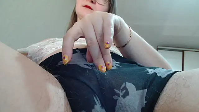 KiraGoldens online show from April 2026 06:37:01 AM