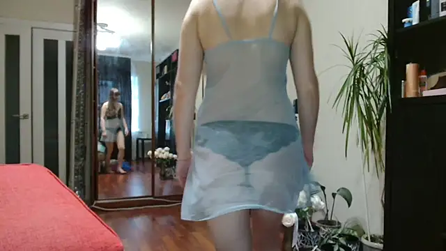 KiraGoldens online show from November 2025 05:12:01 AM