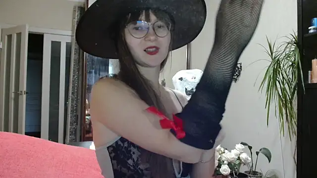 KiraGoldens online show from October 2025 06:12:01 AM