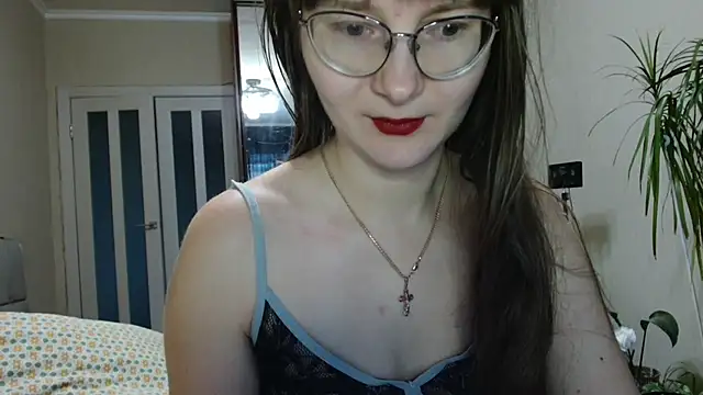 KiraGoldens online show from November 2025 06:02:01 AM